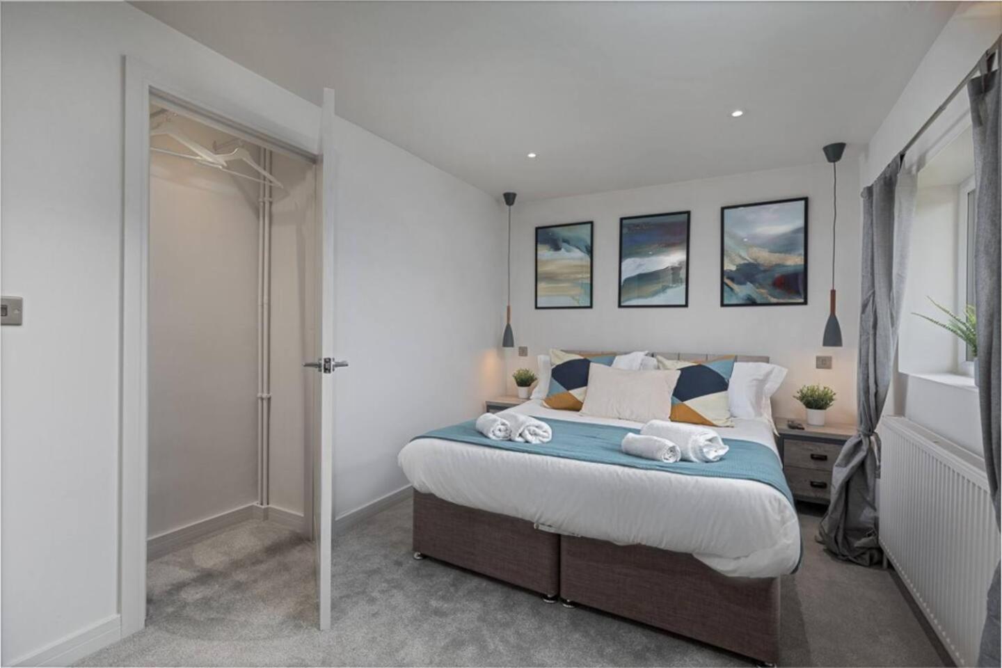 Prime Location, Modern 2br House Holiday home Sheffield